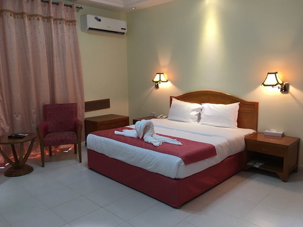 Oyo 366 Waves Hotel Ajman Ngoại thất bức ảnh