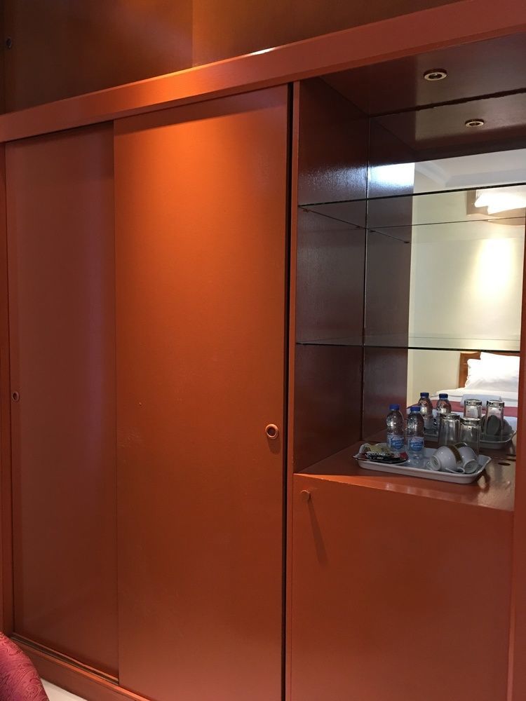 Oyo 366 Waves Hotel Ajman Ngoại thất bức ảnh