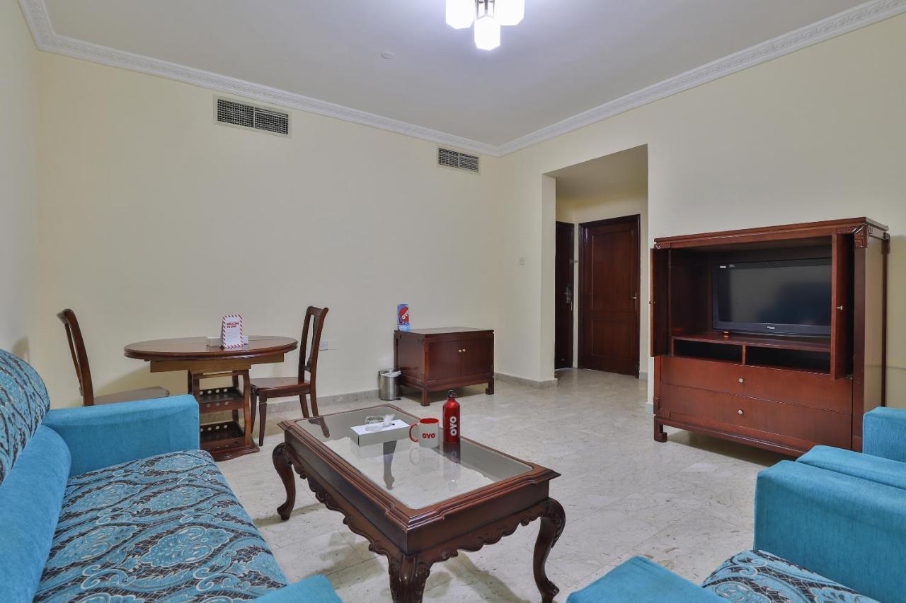 Oyo 366 Waves Hotel Ajman Ngoại thất bức ảnh