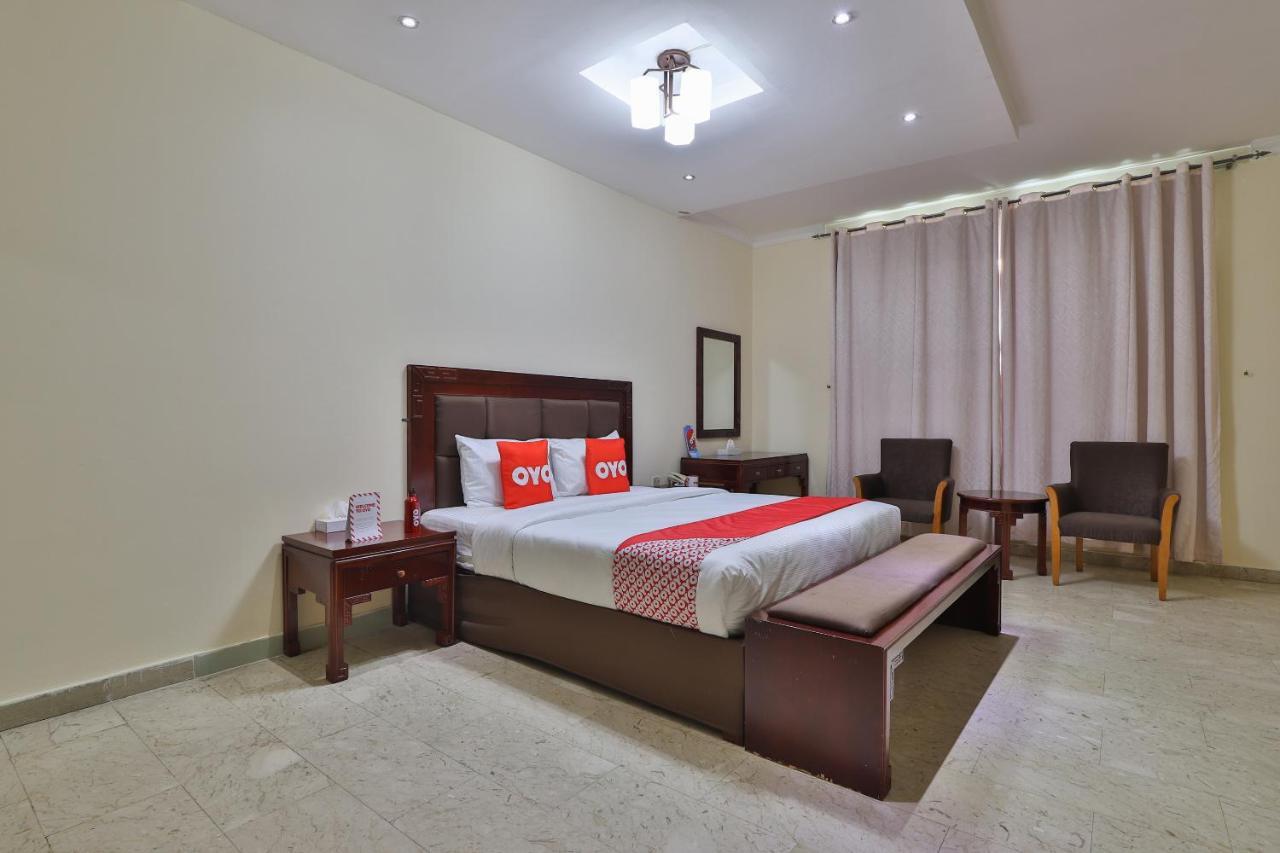 Oyo 366 Waves Hotel Ajman Ngoại thất bức ảnh
