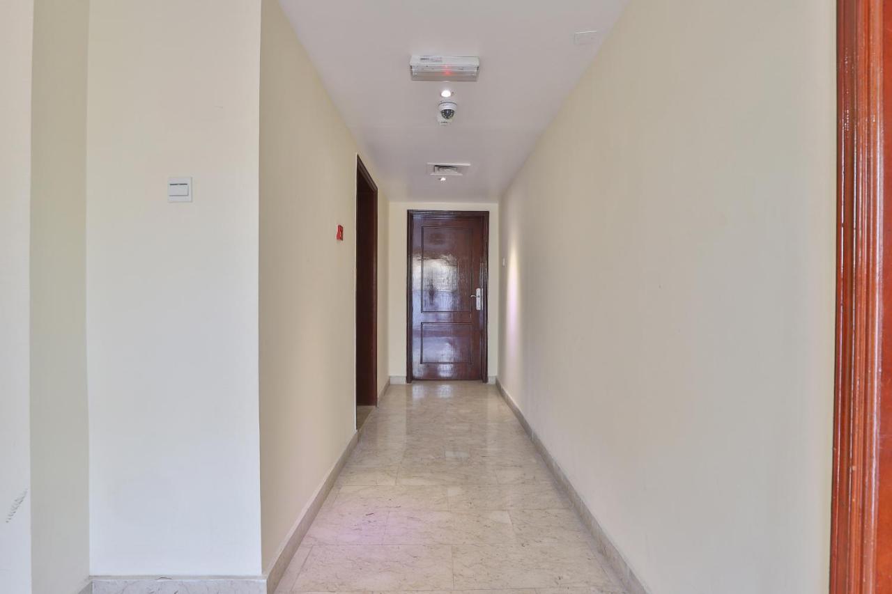 Oyo 366 Waves Hotel Ajman Ngoại thất bức ảnh