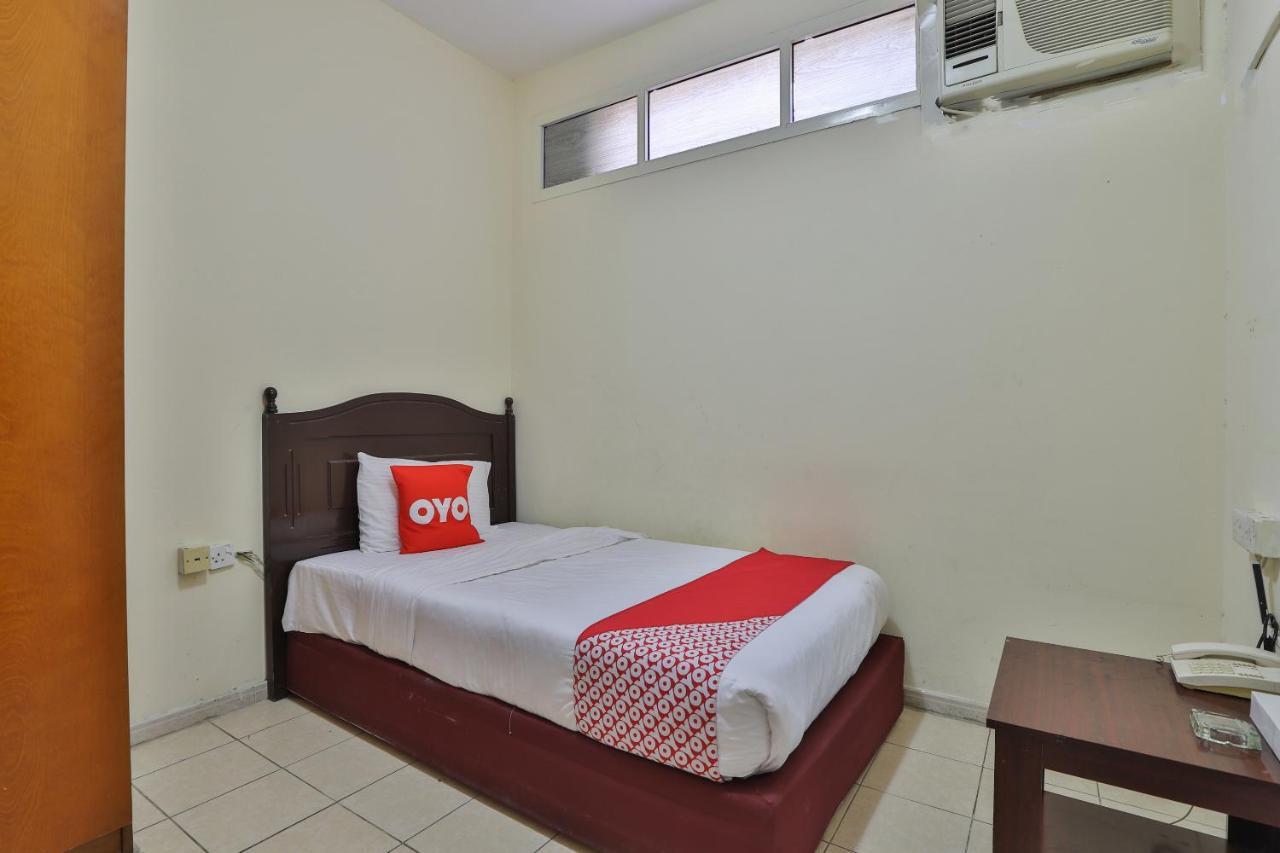 Oyo 366 Waves Hotel Ajman Ngoại thất bức ảnh
