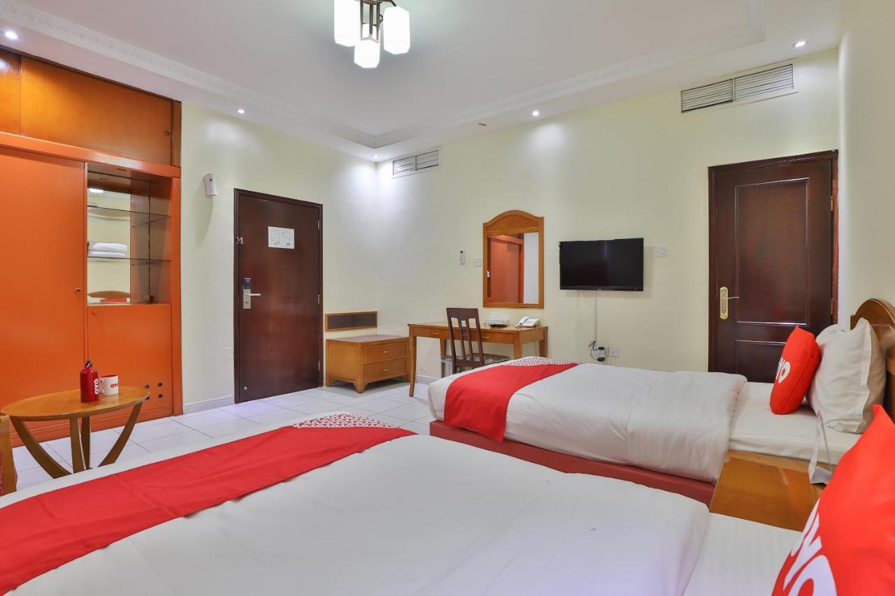 Oyo 366 Waves Hotel Ajman Ngoại thất bức ảnh