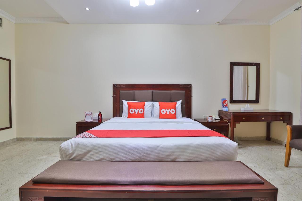 Oyo 366 Waves Hotel Ajman Ngoại thất bức ảnh
