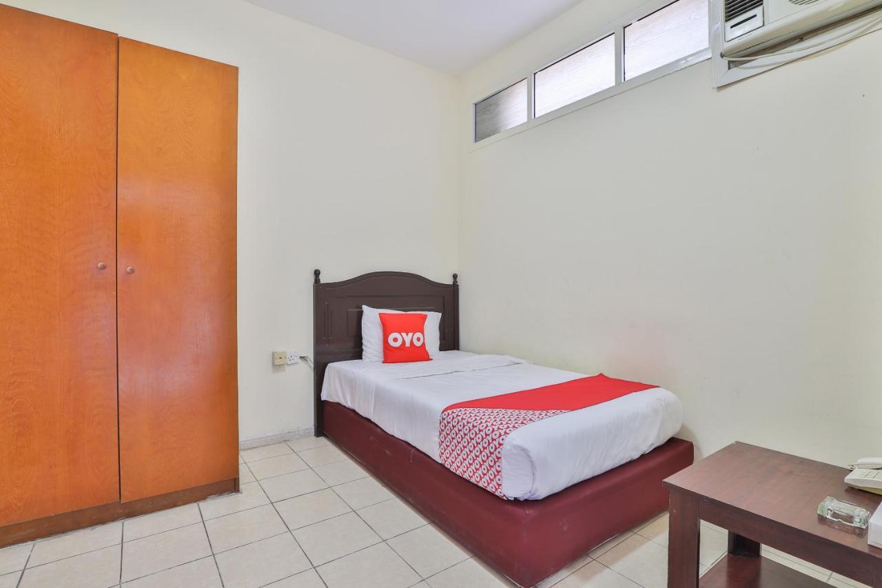 Oyo 366 Waves Hotel Ajman Ngoại thất bức ảnh
