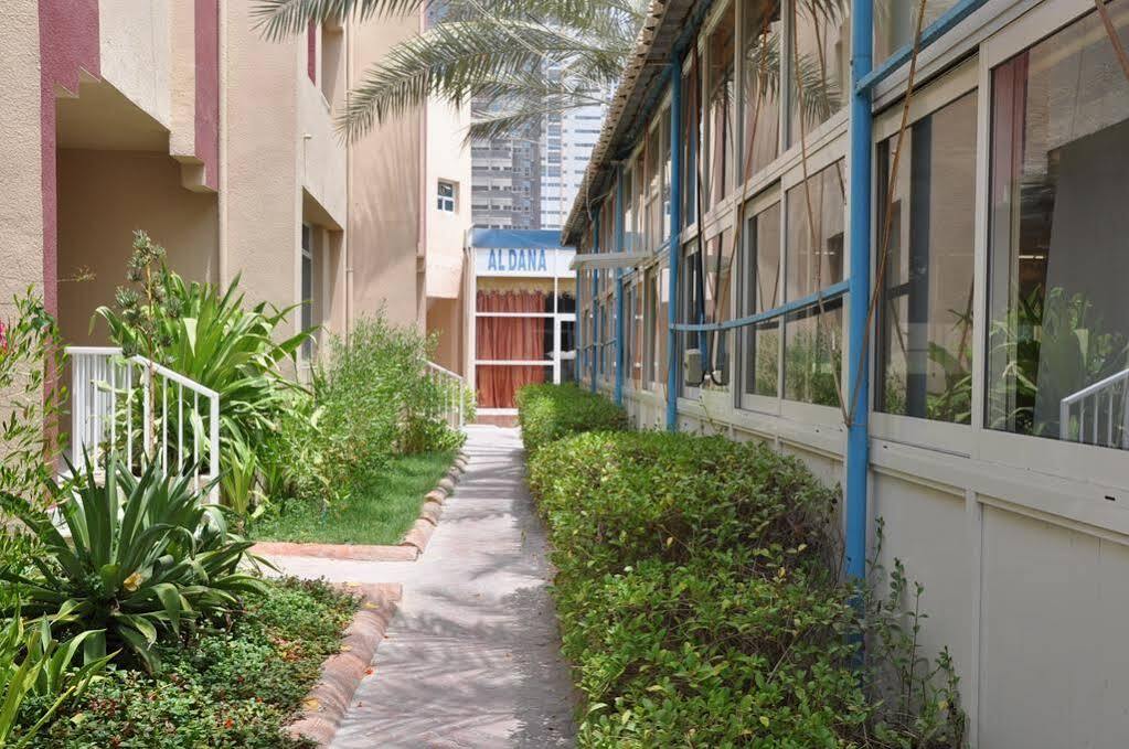 Oyo 366 Waves Hotel Ajman Ngoại thất bức ảnh