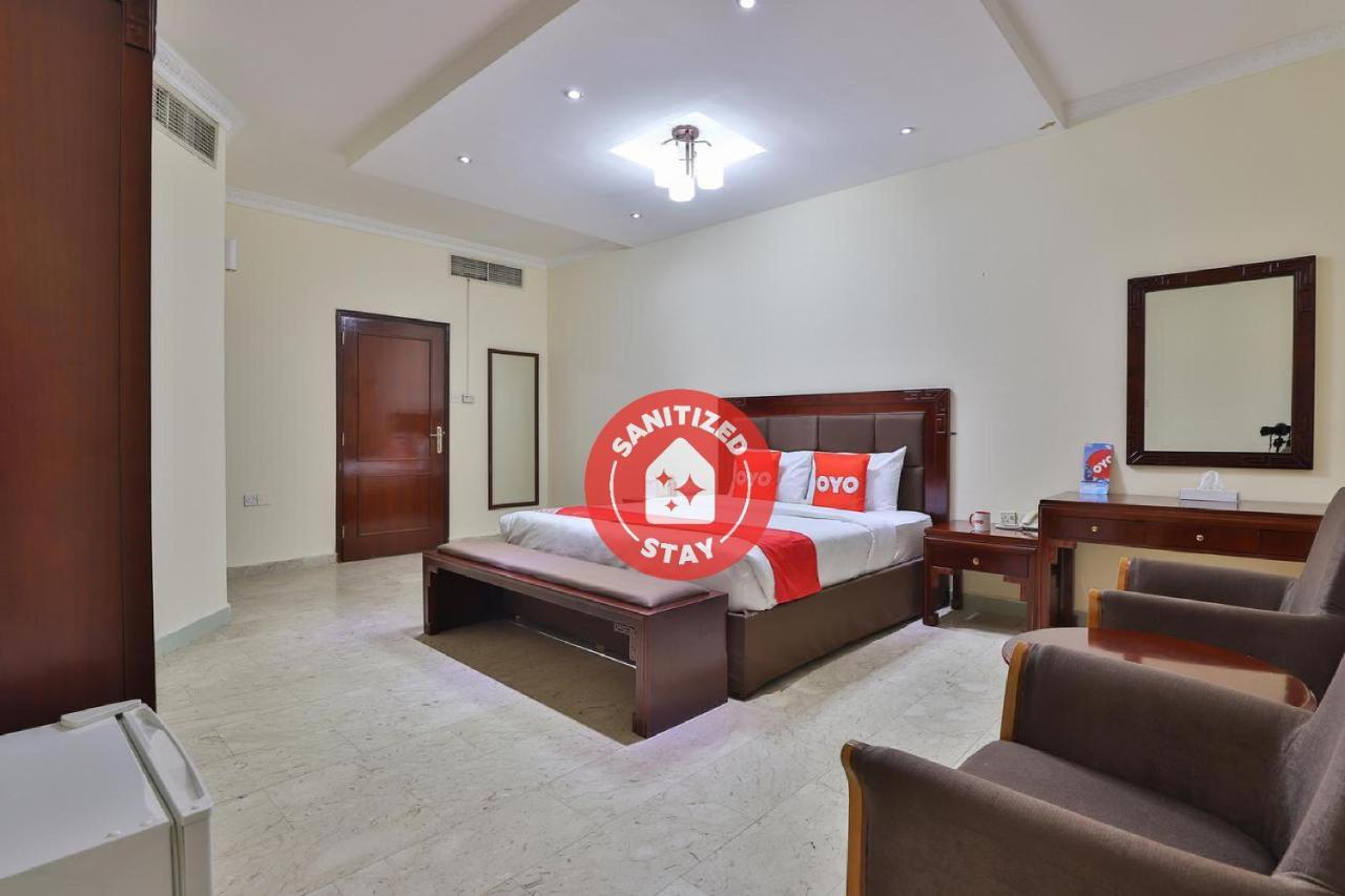 Oyo 366 Waves Hotel Ajman Ngoại thất bức ảnh